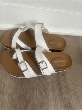 Steve Madden girls Buckle Strappy Slide Sandals